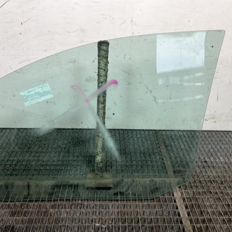 Vitre avant droit VOLKSWAGEN TOURAN 1 Photo n°4