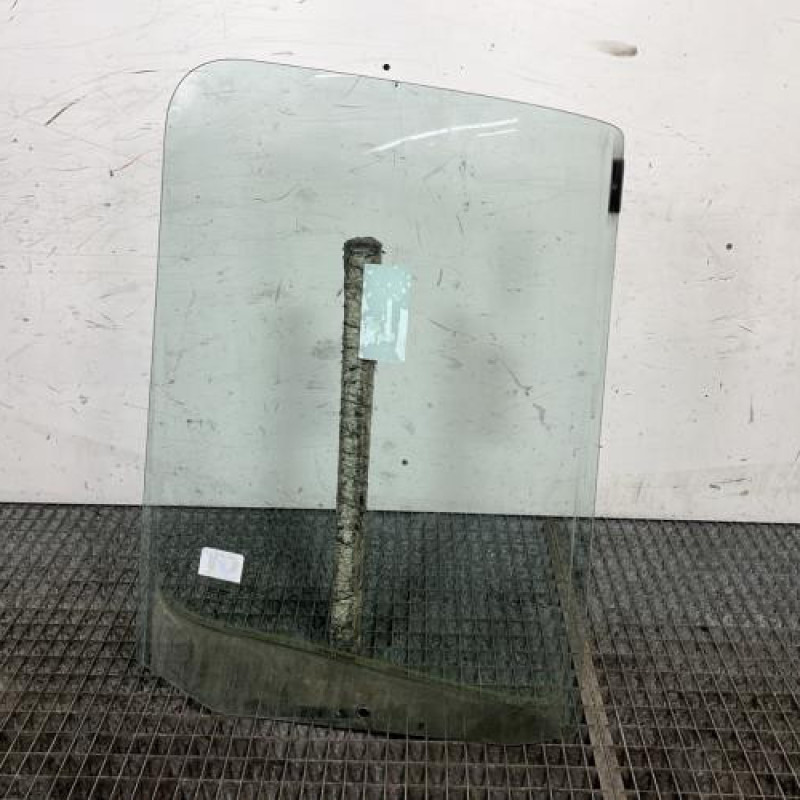 Vitre avant gauche CITROEN JUMPER 2 Photo n°4