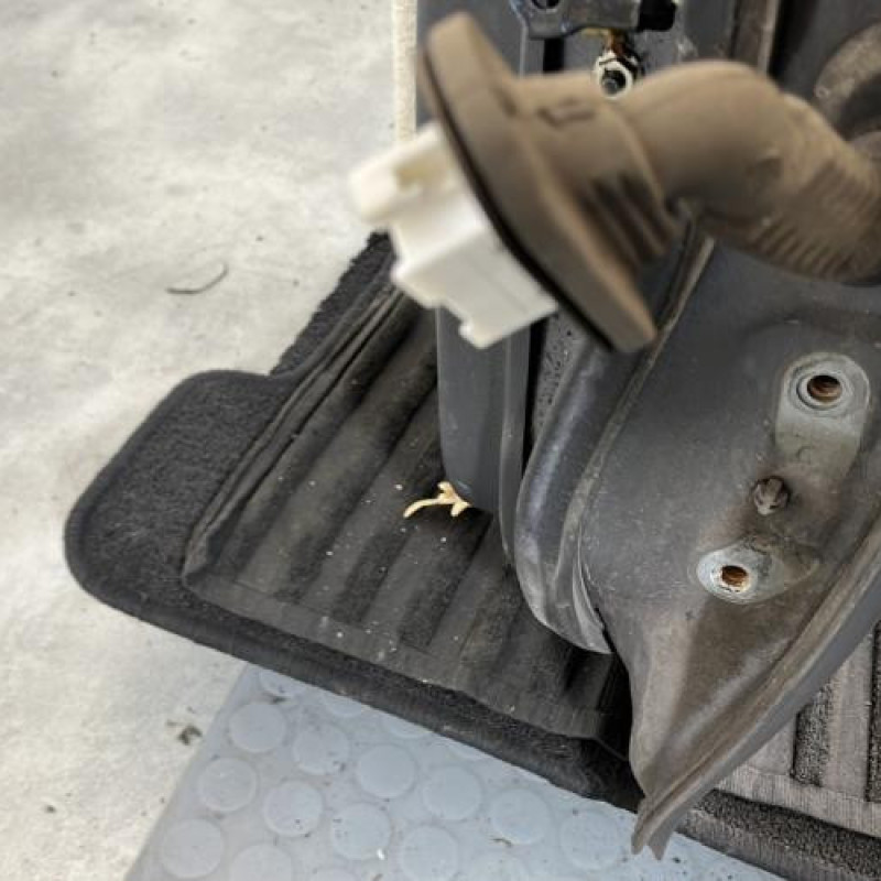 Porte arriere gauche TOYOTA AURIS 1 Photo n°5