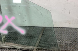 Vitre avant droit TOYOTA AURIS 1