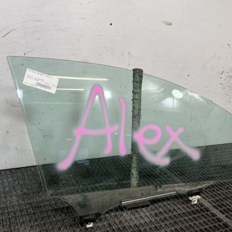 Vitre avant droit TOYOTA AURIS 1 Photo n°3