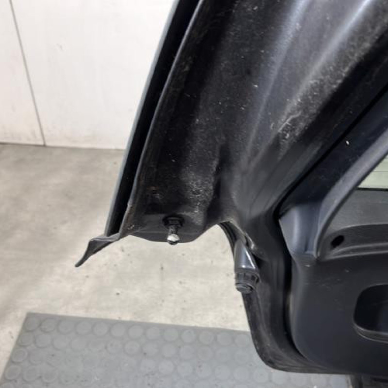 Malle/Hayon arriere RENAULT CLIO 3 Photo n°11