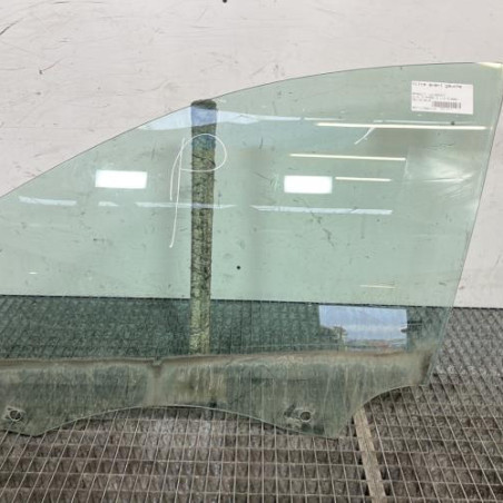 Vitre avant gauche RENAULT CLIO 3 Photo n°1