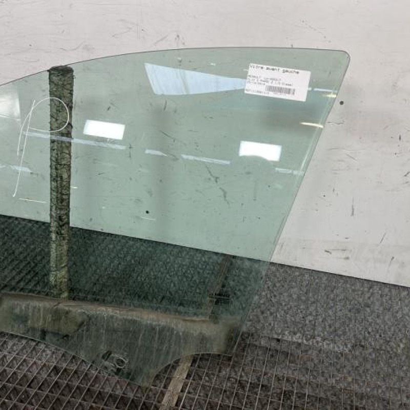 Vitre avant gauche RENAULT CLIO 3 Photo n°3