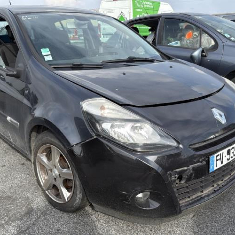 Vitre avant gauche RENAULT CLIO 3 Photo n°6