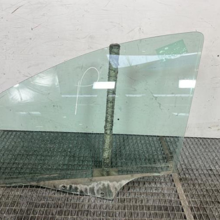 Vitre avant gauche PEUGEOT 207 Photo n°1