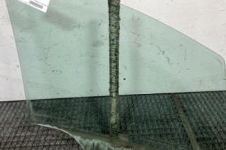 Vitre avant gauche PEUGEOT 207