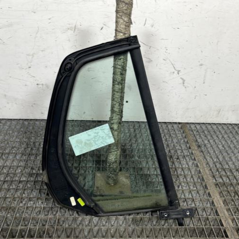 Custode arriere gauche (porte) VOLKSWAGEN GOLF 6 Photo n°4