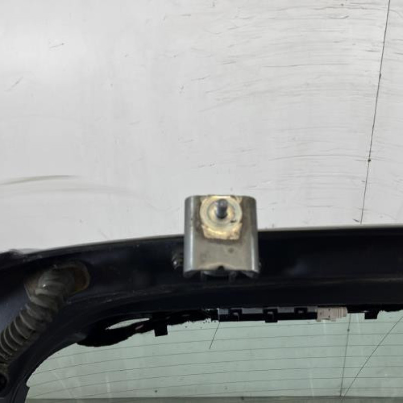 Malle/Hayon arriere VOLKSWAGEN GOLF 6 Photo n°9