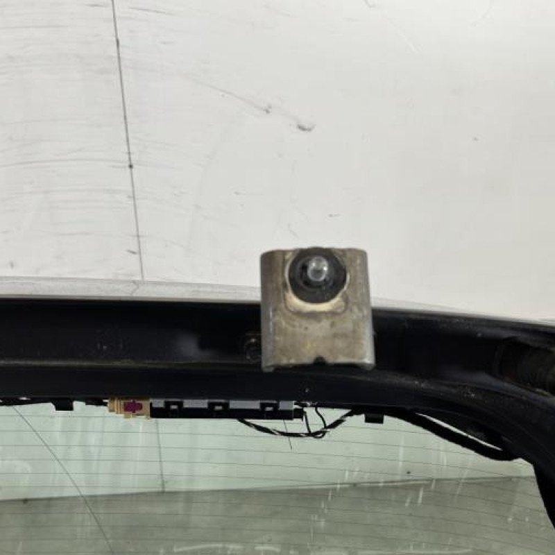 Malle/Hayon arriere VOLKSWAGEN GOLF 6 Photo n°10