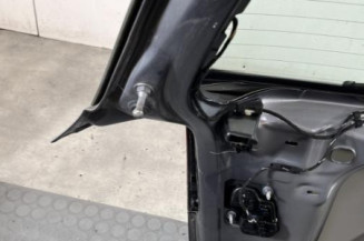 Malle/Hayon arriere VOLKSWAGEN GOLF 6