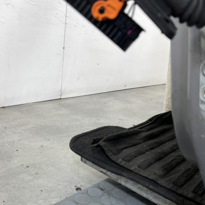 Porte avant gauche VOLKSWAGEN GOLF 6 Photo n°3