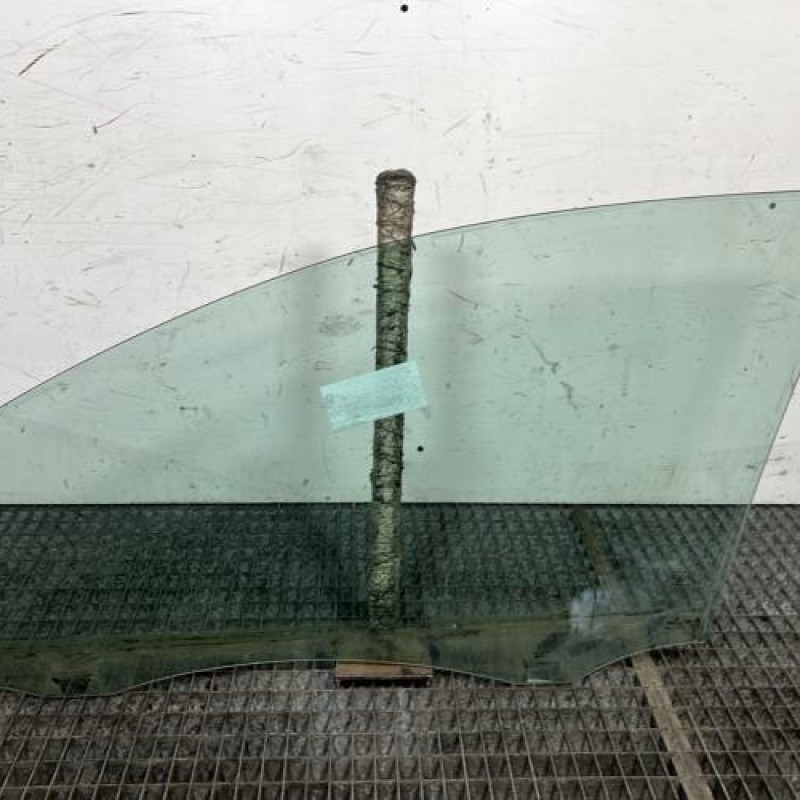 Vitre avant droit VOLKSWAGEN GOLF 6 Photo n°4