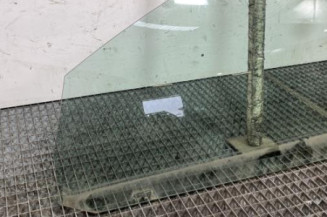 Vitre avant gauche VOLKSWAGEN GOLF 5