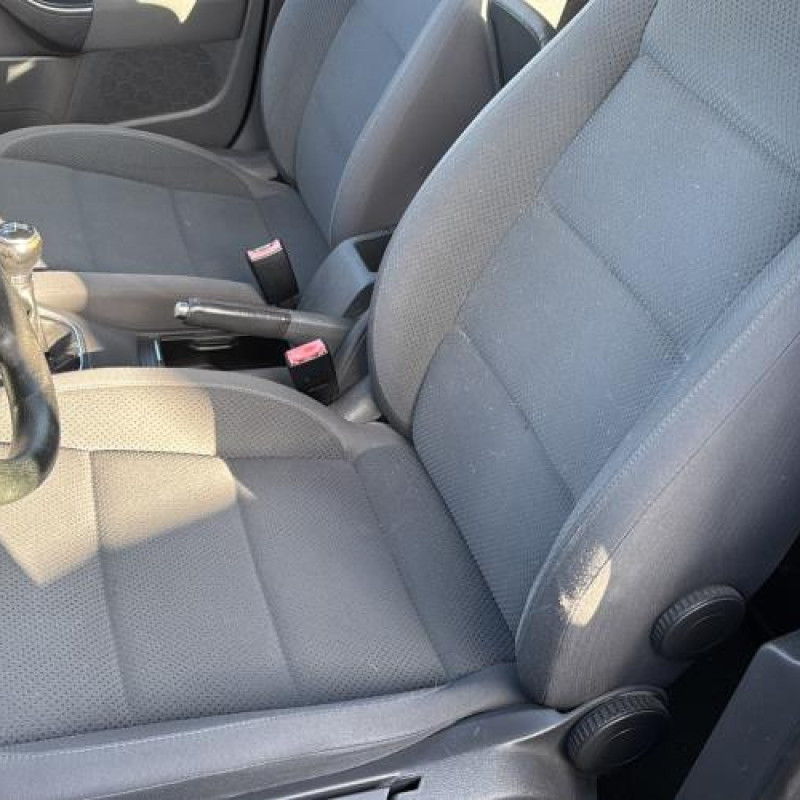 Vitre avant gauche VOLKSWAGEN GOLF 5 Photo n°16