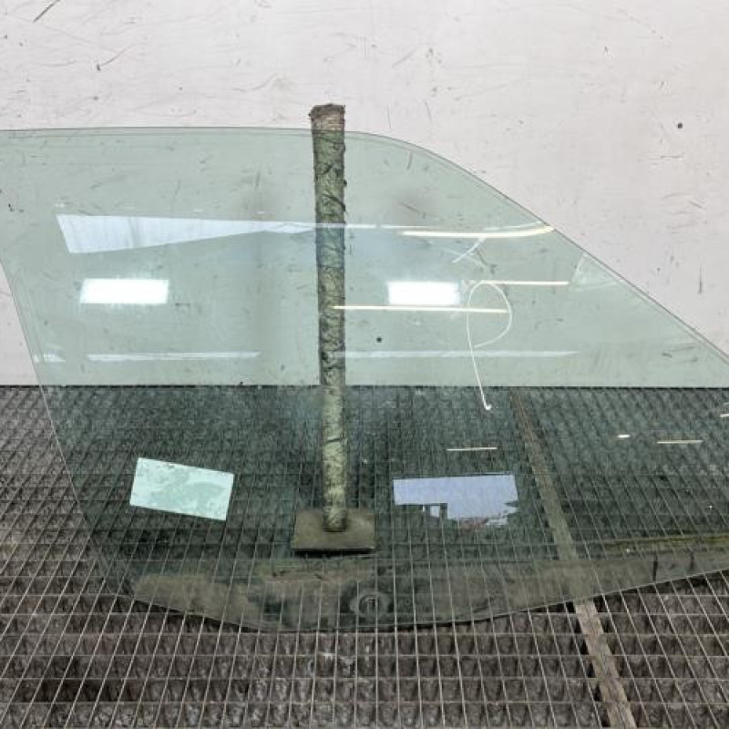 Vitre avant droit CITROEN SAXO Photo n°1