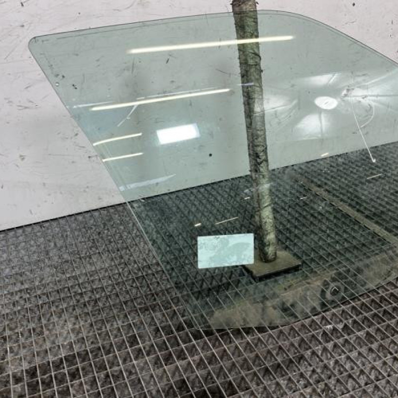 Vitre avant droit CITROEN SAXO Photo n°2