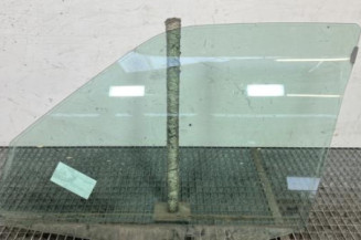 Vitre avant gauche CITROEN SAXO Photo n°1