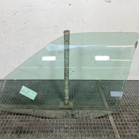 Vitre avant gauche CITROEN SAXO Photo n°1