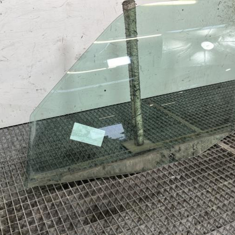 Vitre avant gauche CITROEN SAXO Photo n°2