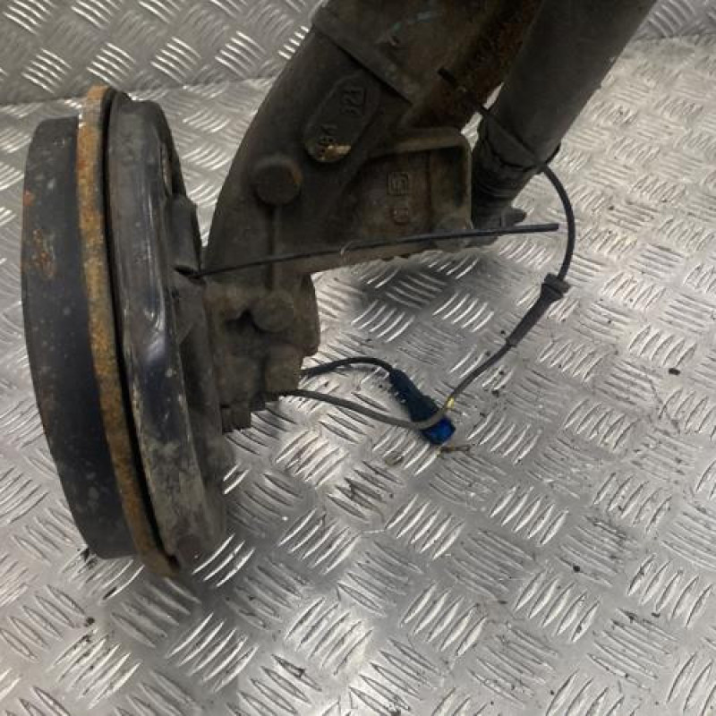 Essieu arriere PEUGEOT 206+ Photo n°4