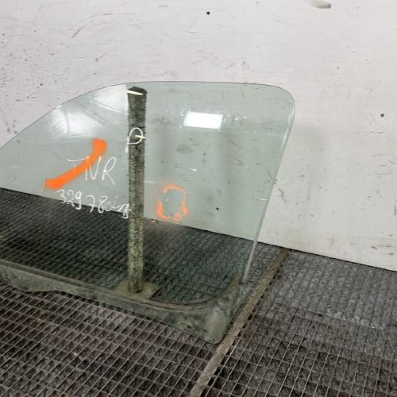 Vitre avant gauche CITROEN BERLINGO 1 Photo n°3