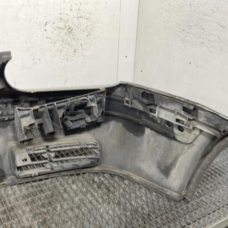 Pare choc avant VOLKSWAGEN GOLF 4 Photo n°4