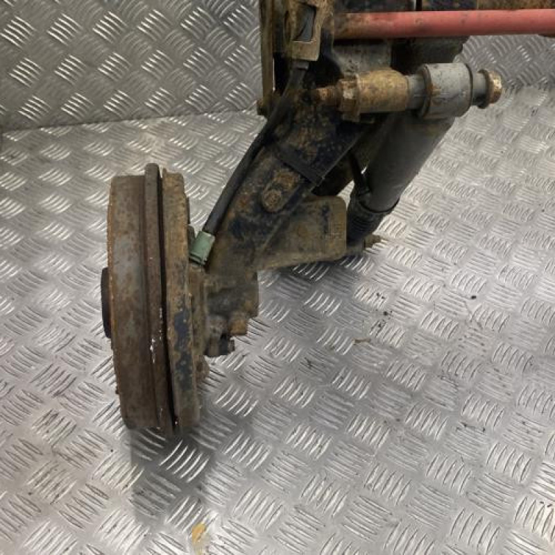 Essieu arriere PEUGEOT 206 Photo n°3