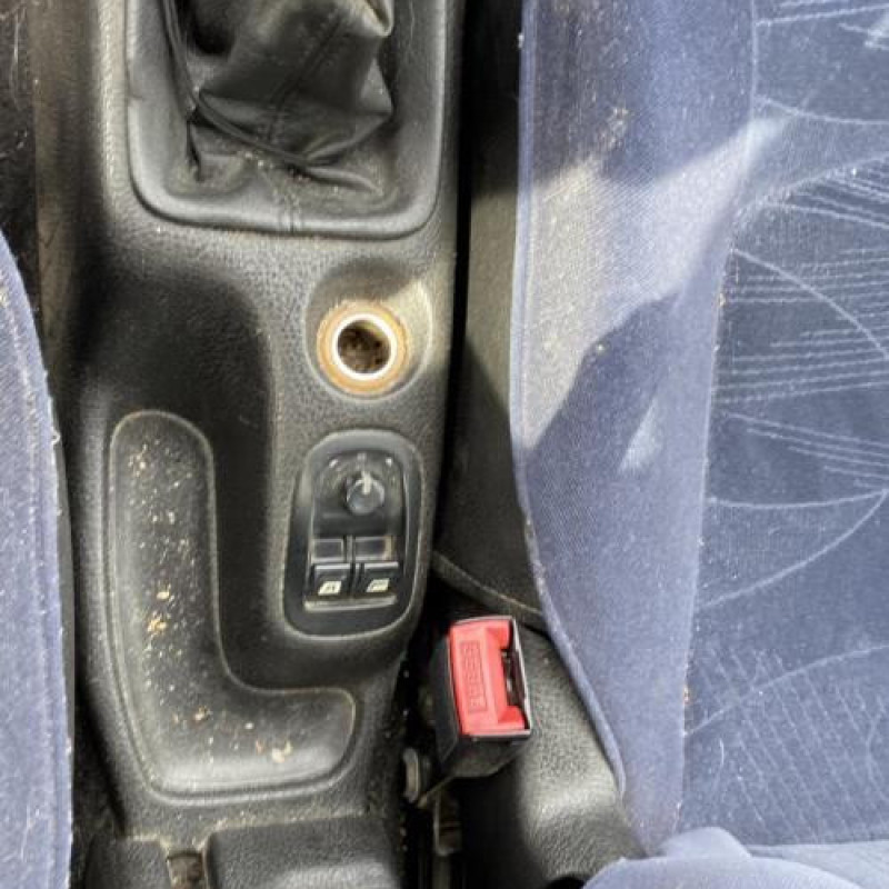 Essieu arriere PEUGEOT 206 Photo n°13