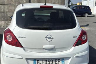 Custode avant droit OPEL CORSA D
