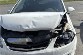 Custode avant droit OPEL CORSA D