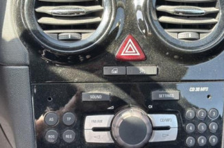 Custode avant droit OPEL CORSA D