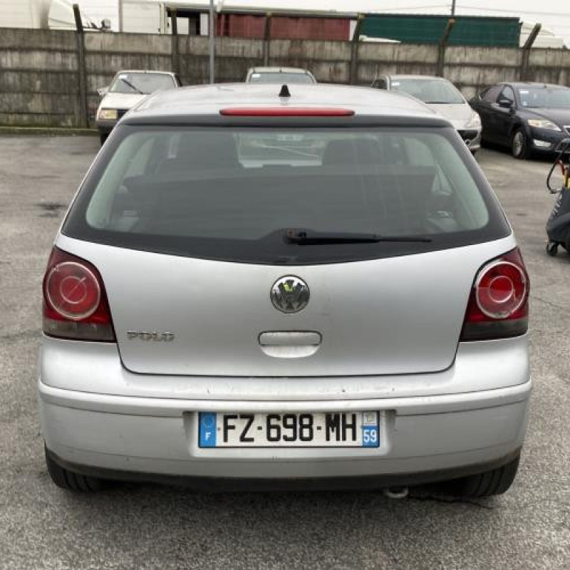 Pommeau de vitesses VOLKSWAGEN POLO 4 Photo n°5