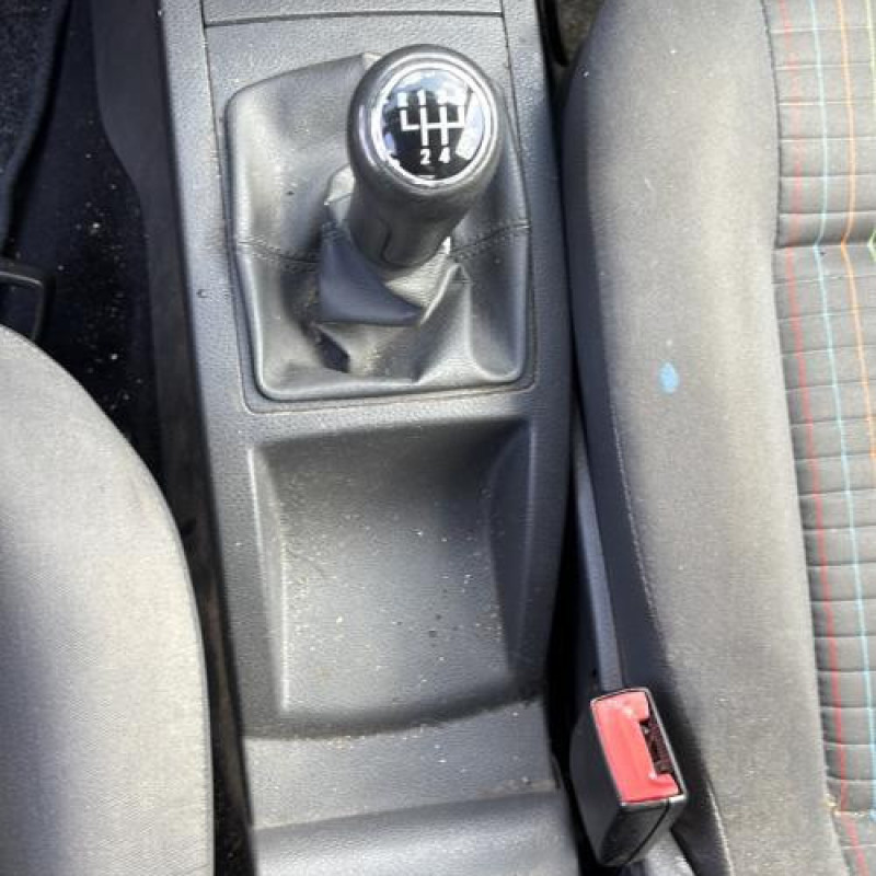 Levier de vitesses VOLKSWAGEN POLO 4 Photo n°20