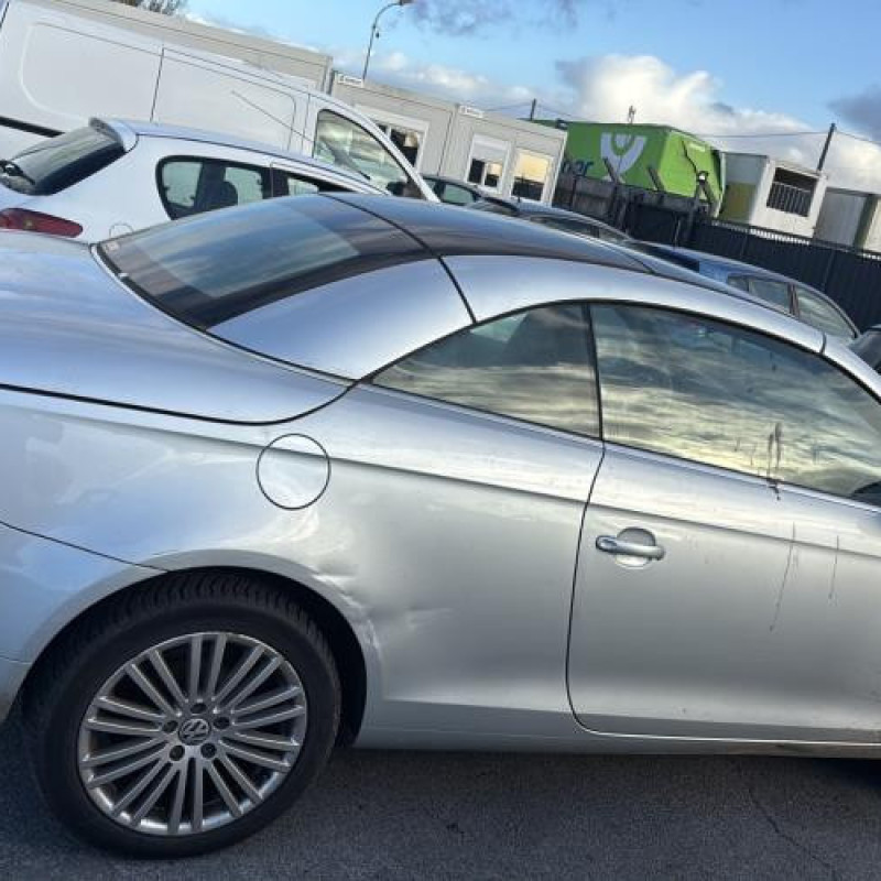 Reservoir essence VOLKSWAGEN EOS Photo n°6