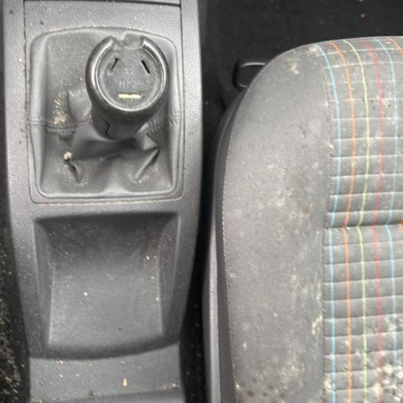 Levier de vitesses VOLKSWAGEN POLO 4 Photo n°17