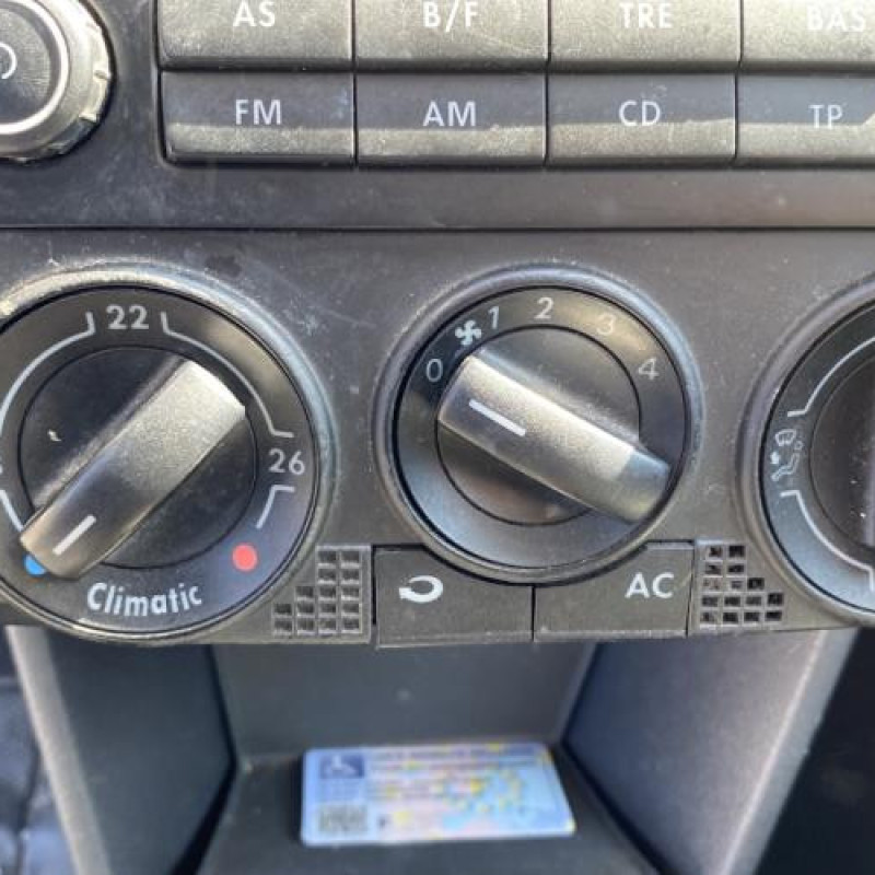 Levier de vitesses VOLKSWAGEN POLO 4 Photo n°16