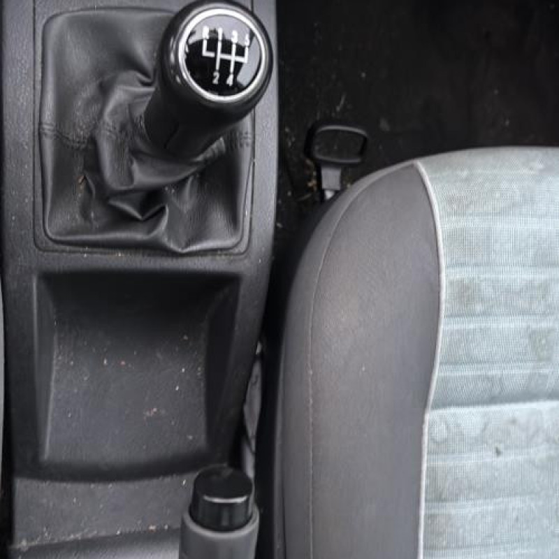 Levier de vitesses VOLKSWAGEN POLO 4 Photo n°17