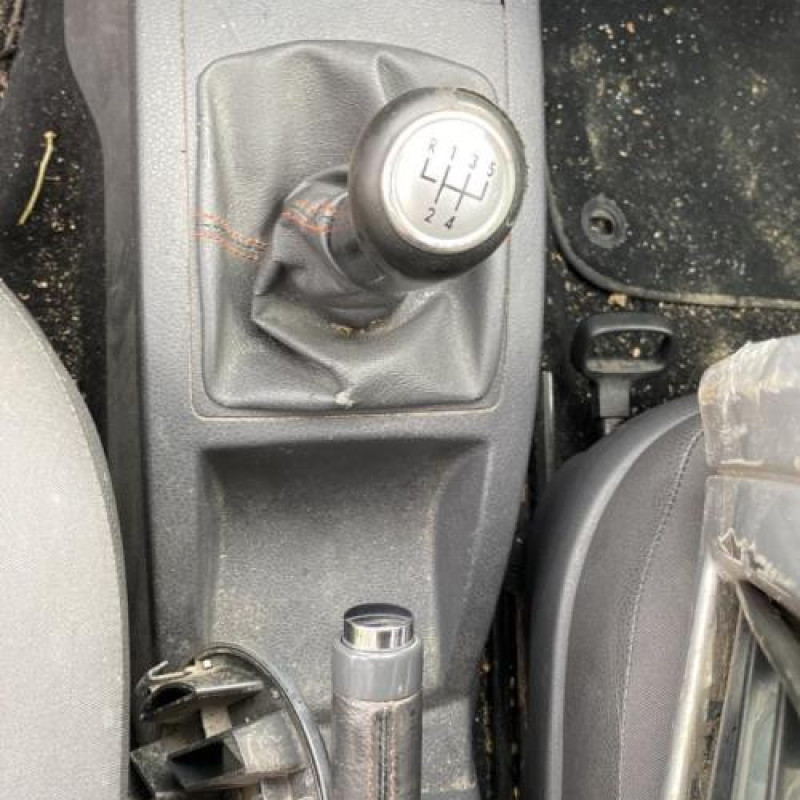 Levier de vitesses VOLKSWAGEN POLO 4 Photo n°9