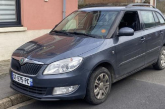 Levier de vitesses SKODA FABIA 2 Photo n°1