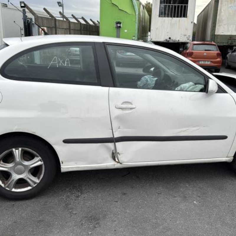 Reservoir essence SEAT IBIZA 3 Photo n°7