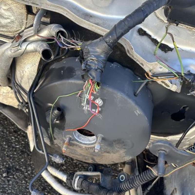 Reservoir essence SEAT IBIZA 3 Photo n°13