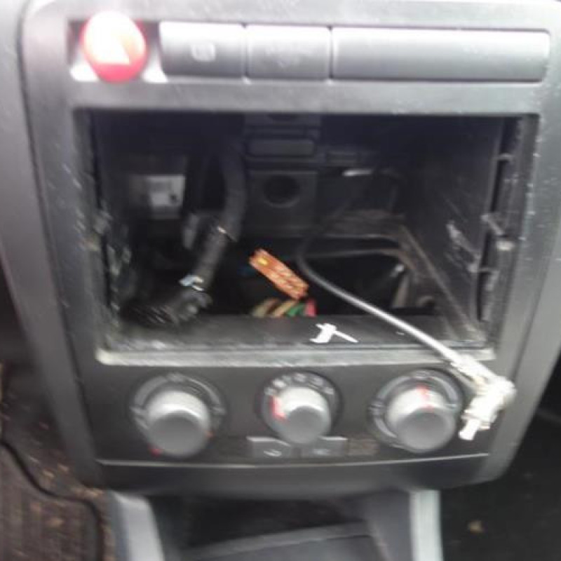 Pare choc arriere SEAT CORDOBA 2 Photo n°3