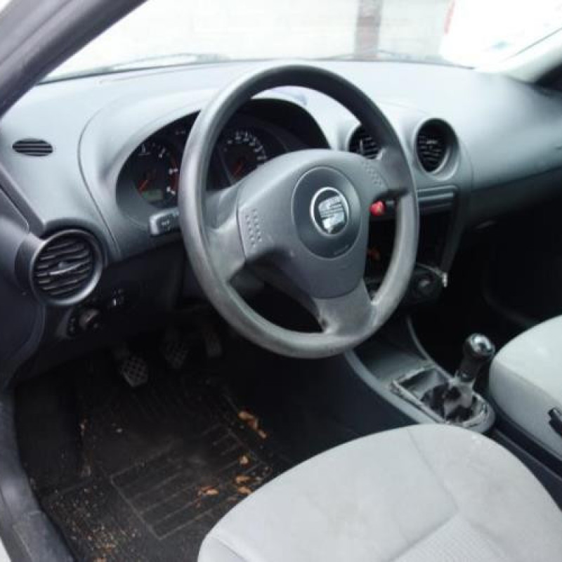 Pare choc arriere SEAT CORDOBA 2 Photo n°6