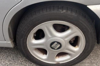 Poignee porte avant gauche SEAT CORDOBA 1