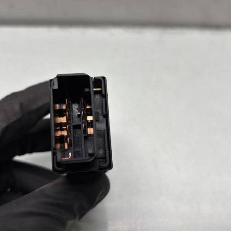 Bouton de warning SEAT CORDOBA 1 Photo n°3