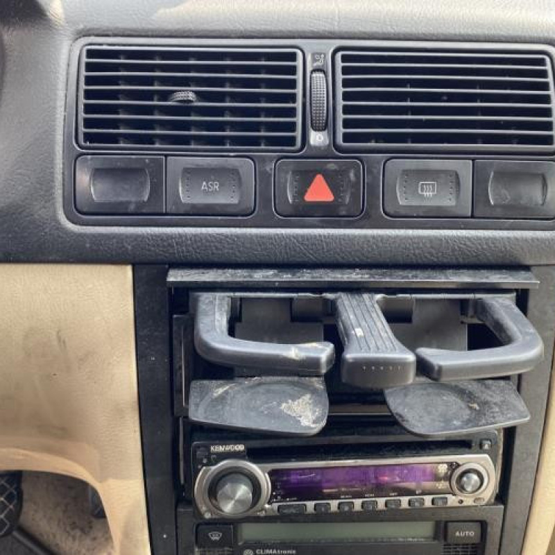 Etrier arriere droit (freinage) VOLKSWAGEN GOLF 4 Photo n°17