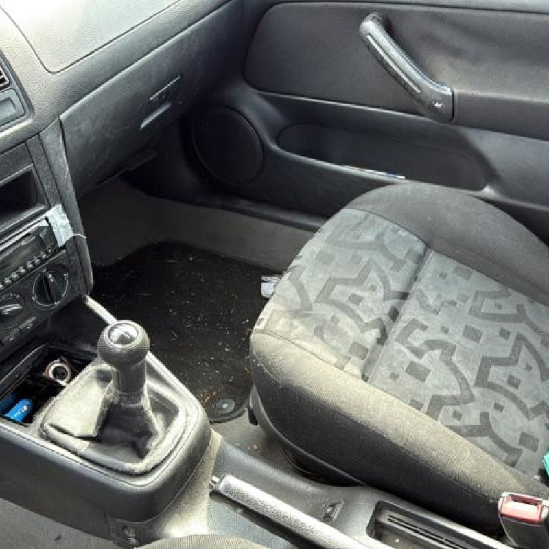 Etrier arriere droit (freinage) VOLKSWAGEN GOLF 4 Photo n°6