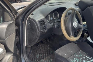 Etrier arriere droit (freinage) VOLKSWAGEN GOLF 4