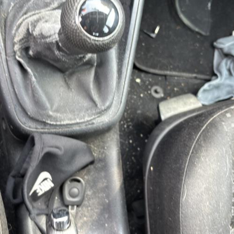 Etrier arriere droit (freinage) VOLKSWAGEN GOLF 4 Photo n°16